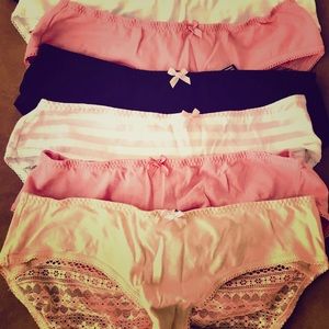 Victoria’s Secret Hiphugger Underwear - Size Small